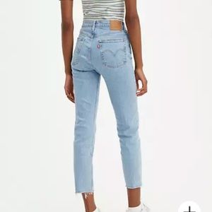 Levi’s Wedgie Fit Straight Jeans Light Wash